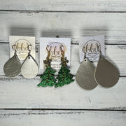 DANGLE CHRISTMAS TREE -  Leather Earrings  ||   <BR> SILVER GLITTER STAR, <BR> GREEN GLITTER (FAUX LEATHER)