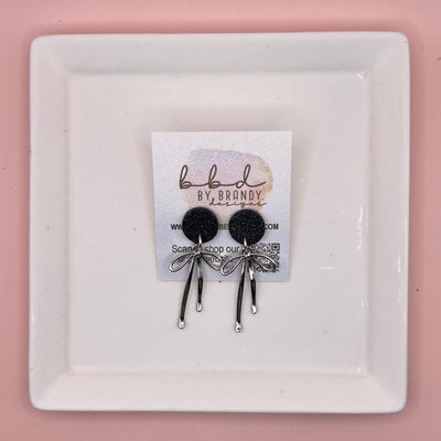 GLITTER STUD WITH RIBBON ||  BLACK GLITTER (SILVER)