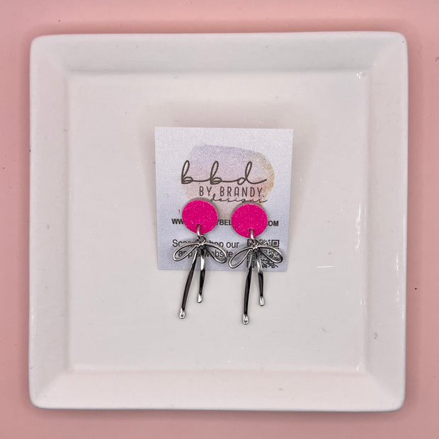 GLITTER STUD WITH RIBBON ||  NEON PINK GLITTER (SILVER)